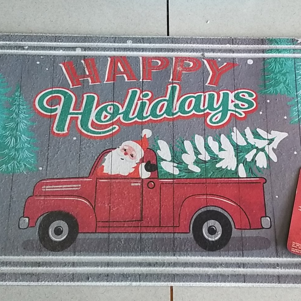 HOME ACCENTS HOLIDAY DOOR MAT